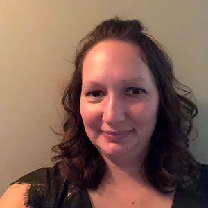 Meet your Posher, Roxanne